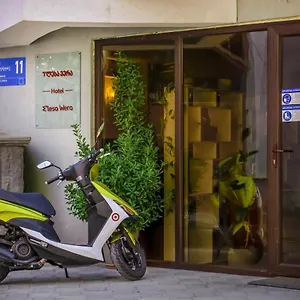 *** Hotel 